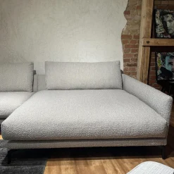 Ecksofa Cuneo 60 Bezug Stoff Verati Silvera 19 Greige Grau Metallfüße Schwarz Lackiert