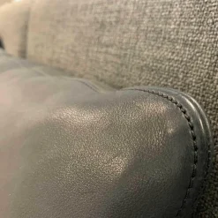 Ecksofa DS904 Stoff Parnell Gestell Poliert mit 3 Kissen Leder Black