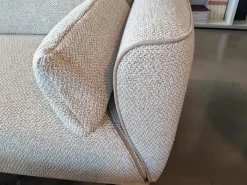 Ecksofa Eden Stoff Thuile C0002 Grau Creme Fuße Metall Bronze Schwarz Pulverbeschichtet Inklusive Hocker Und 3 Kissen