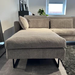 Ecksofa Embrace Bezug Stoff 4401 92 Grau Abziehbar Metallfuß Schwarz Inklusive 4 Kissen