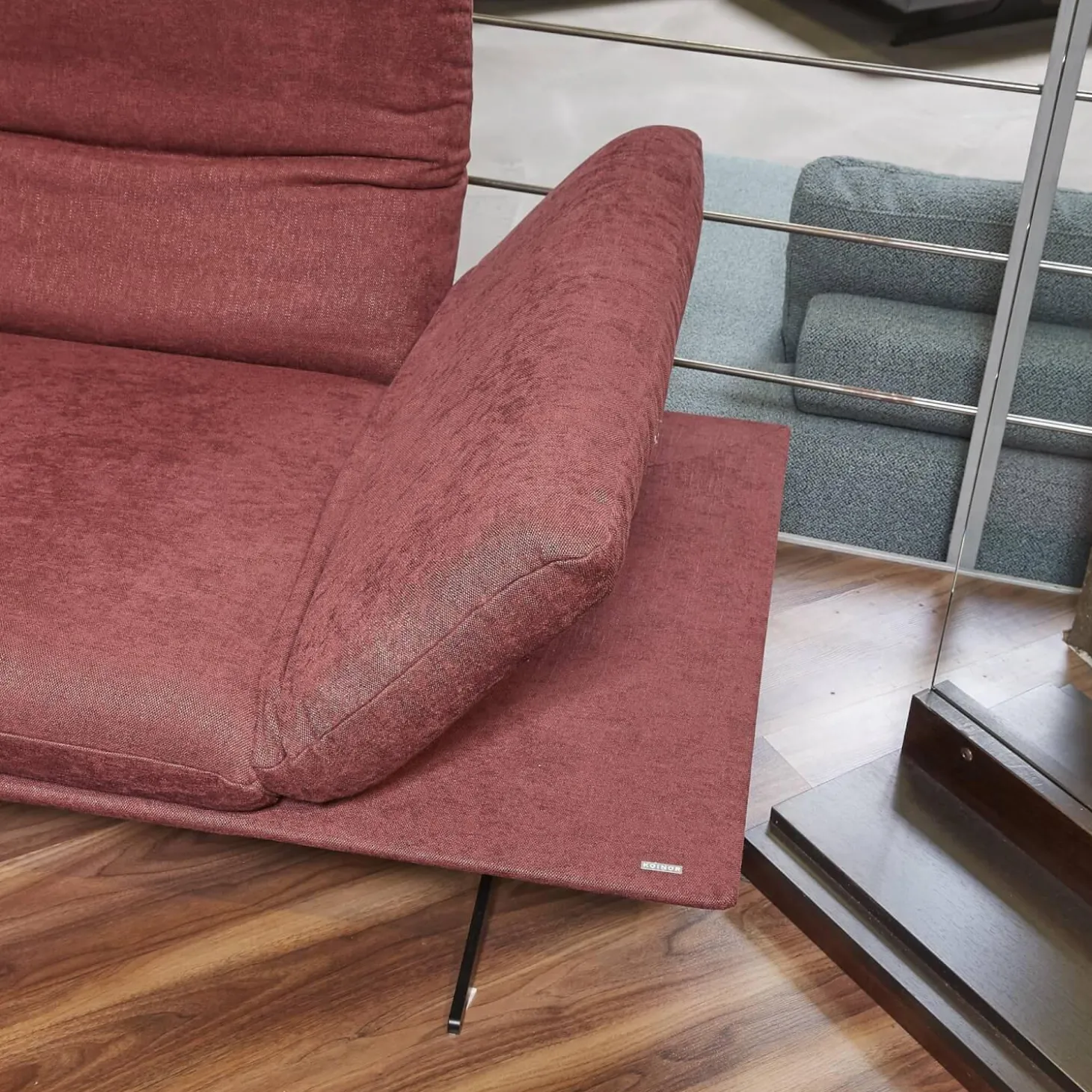 Ecksofa Francis Stoff 10 Impression 49 Metallkufe Pulverbeschichtet Matt Schwarz