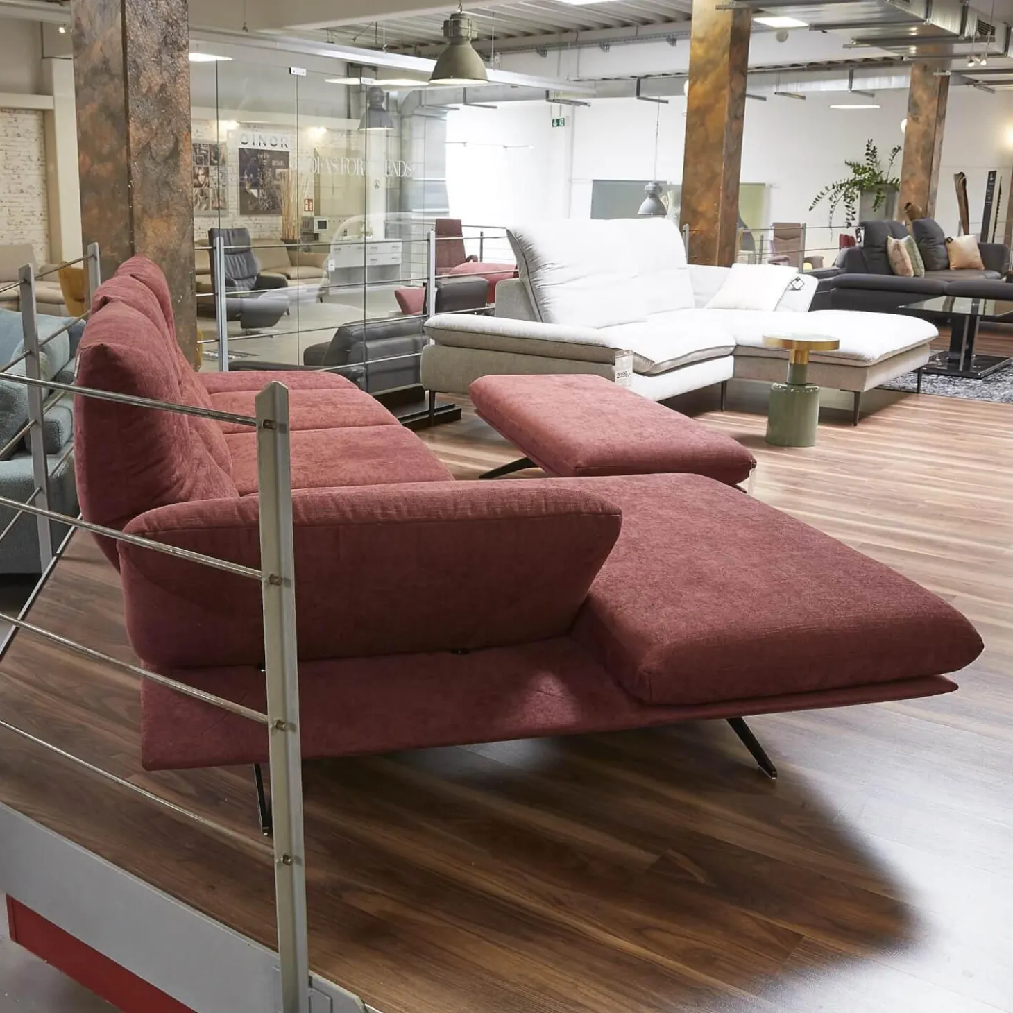 Ecksofa Francis Stoff 10 Impression 49 Metallkufe Pulverbeschichtet Matt Schwarz