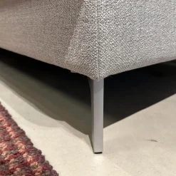 Ecksofa GA400 Stoff Ruig Lichtgrau 2026 09 Grau Metallfuß Matt Verchromt Mit Hocker Und Kissen