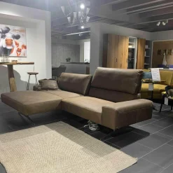 Ecksofa Hennessie Leder A-India Muskat Schwertkufe Nickel Satiniert