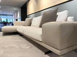 Ecksofa Horizon Stoff Nebraska 18 Beige Leder Sienna 5005 Beige Füße Metall Inklusive Kissen