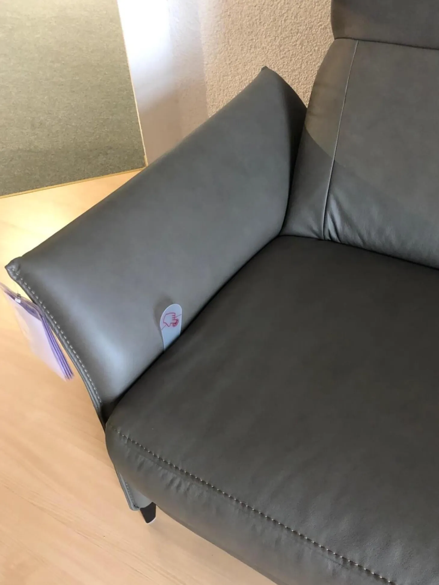 Ecksofa HU RL20001 Leder Vivre Greystone Grau Füße Aluminium Schwarz Lackiert Mit Verstellbaren Rückenpolster