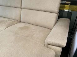 Ecksofa Krüger Stoff Mikrofaser Holiday Braun Holzfuß Eiche mit Armteilverstellung und Kopfteilverstellung