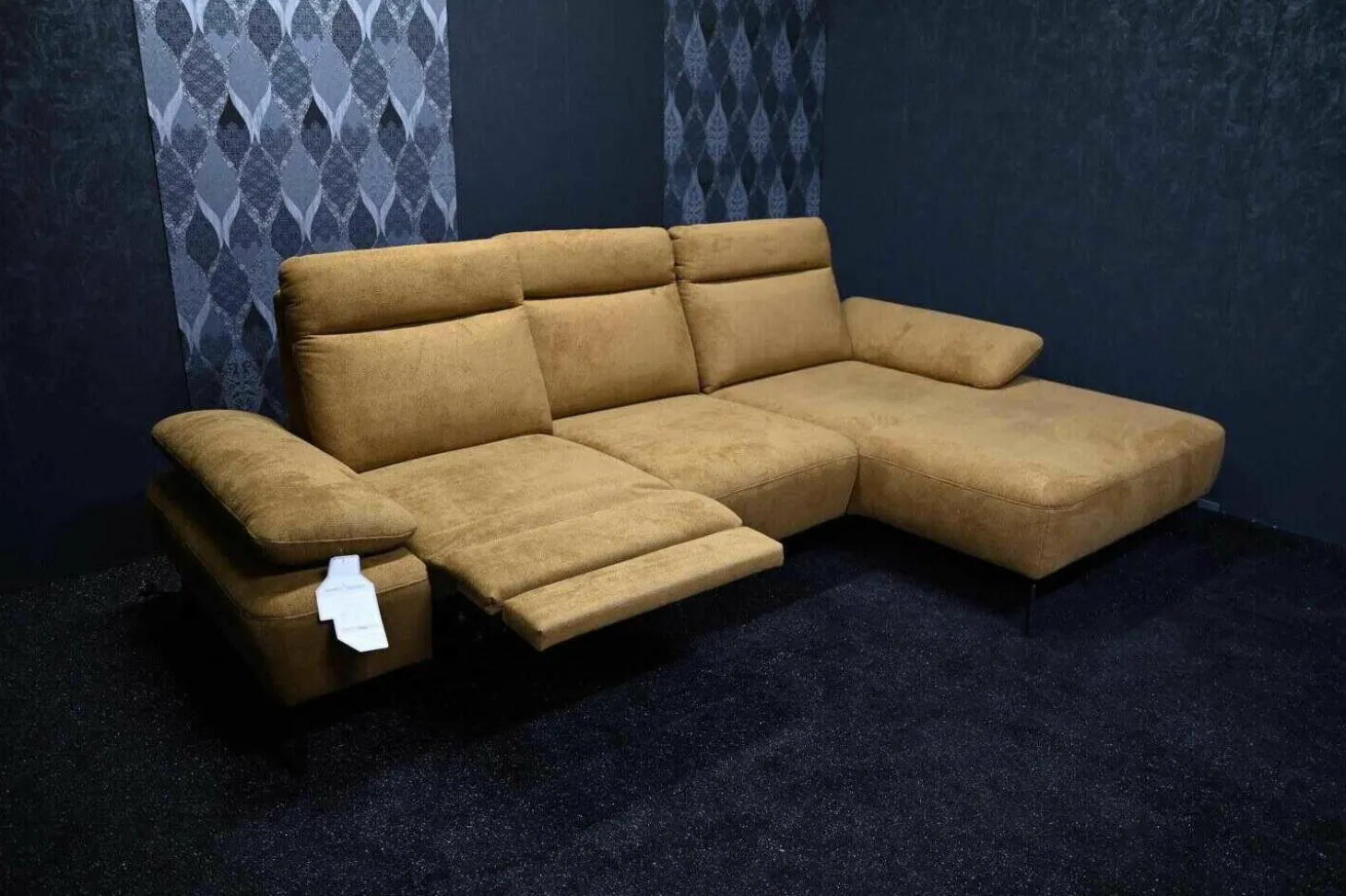 Ecksofa Lennox Stoff Regain 23 Ocre Braun mit Elektrischer Relaxfunktion und Sitztiefenverstellung