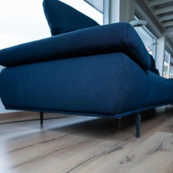 Ecksofa Levi 24405 Stoff W61 28 Blau Füße FC4 In M95 Metall Pulverbeschichtet Anthrazit Inklusive Motorischen Sitzauszug