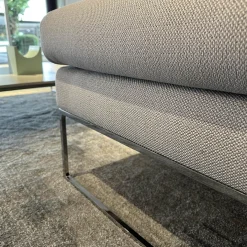 Ecksofa Mell Lounge 48213 Stoff 10064 Chalk Grau Metallgestell Verchromt Inklusive Kissen