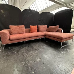 Ecksofa Mell Lounge Stoff 9202 Dunkelrot Fußrahmen Verchromt mit 3 Rückenkissen