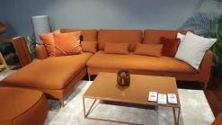 Ecksofa Mioko Stoff 24 Kupferbraun mit 5 Kissen