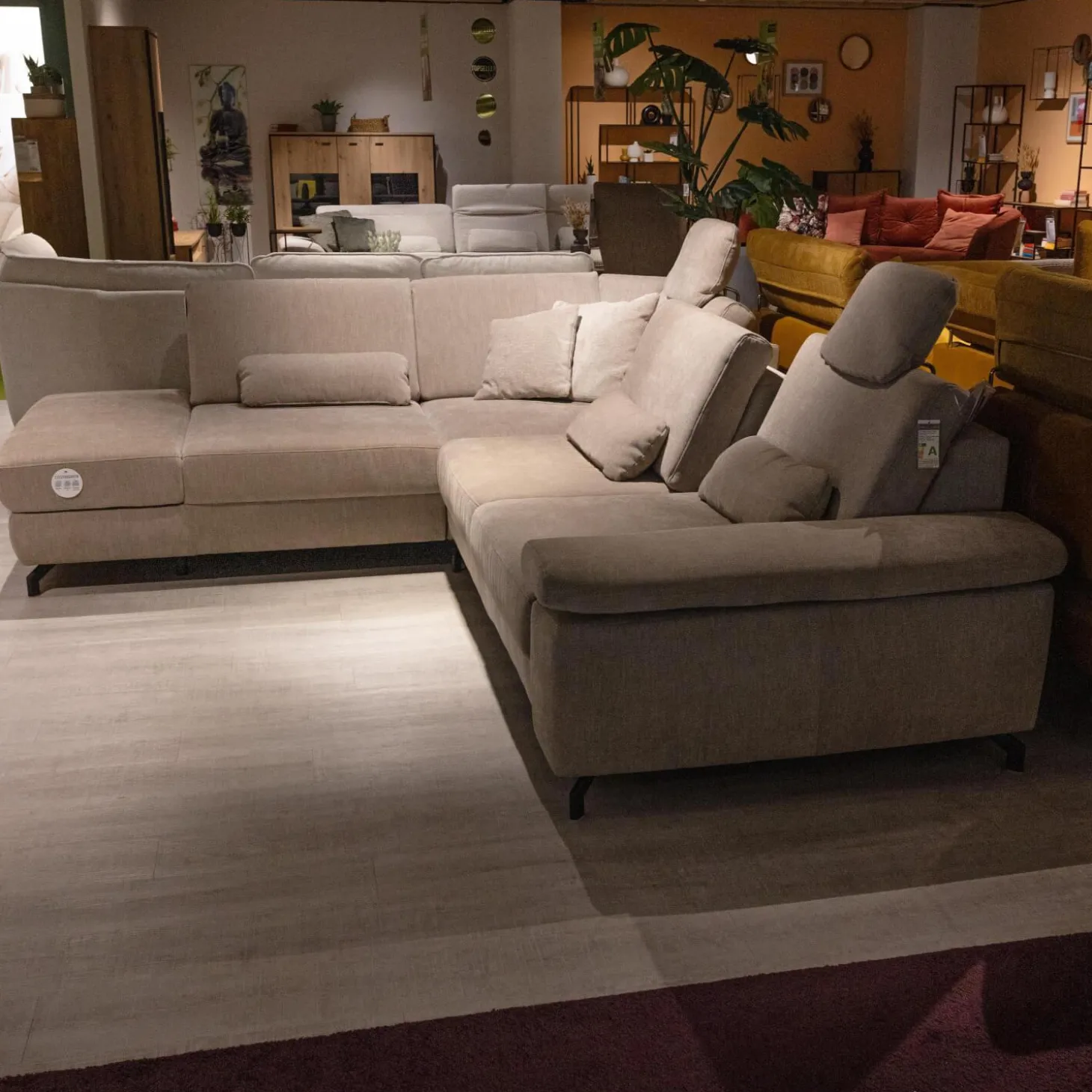 Ecksofa MM MP1179 Stoff Longlife Easy Desert Grau Füße Metall Schwarz Mit Kissen