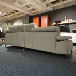 Ecksofa MM ZE1161 Stoff Calido Ecru Grau Metallfüße Schwarz Mit Motorischer Wallaway Funktion