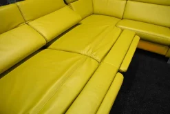 Ecksofa Mobi Leder Dolcia Lemon mit Elektrischer Relaxfunktion und Kopfteilverstellung Manuell