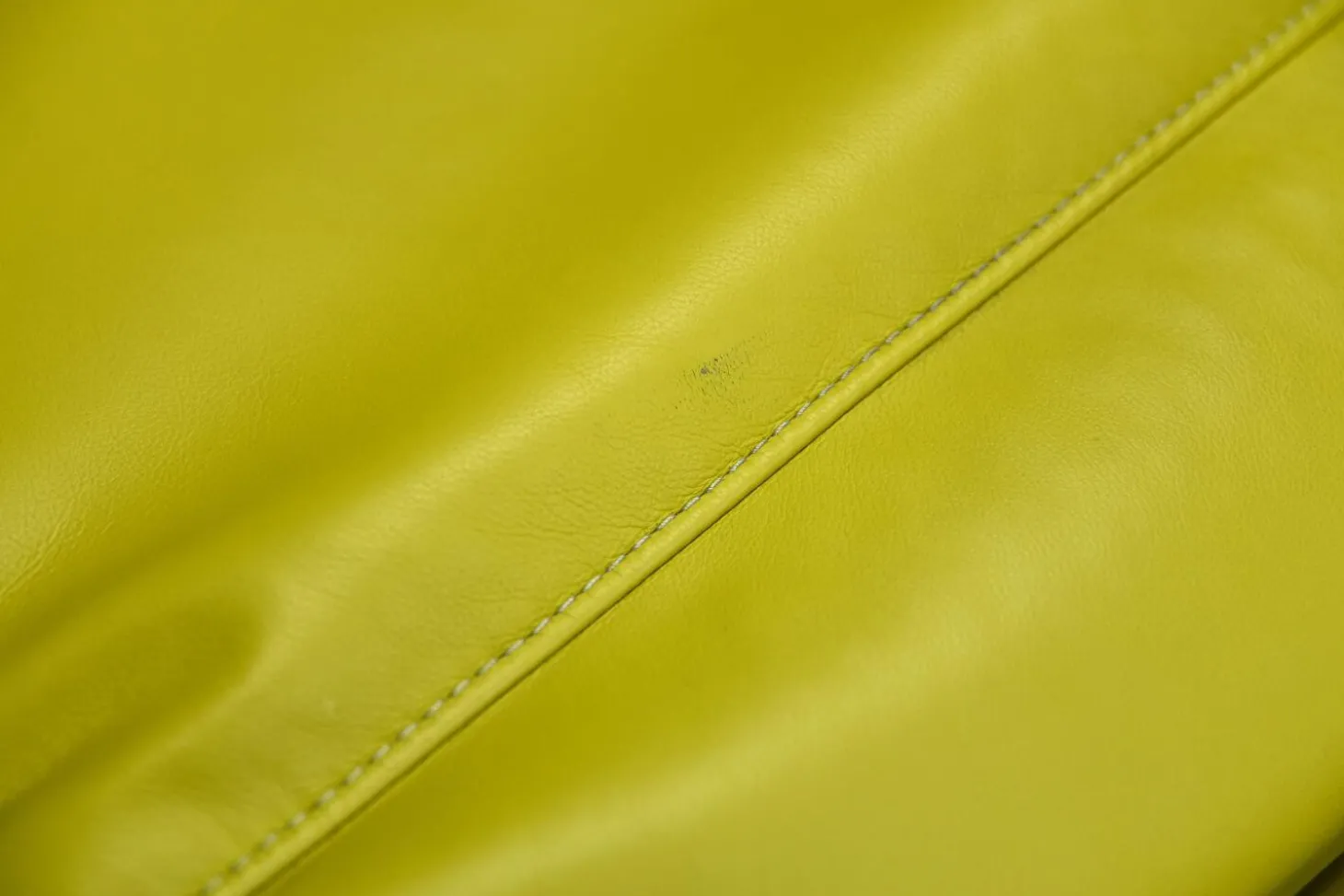 Ecksofa Mobi Leder Dolcia Lemon mit Elektrischer Relaxfunktion und Kopfteilverstellung Manuell