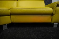 Ecksofa Mobi Leder Dolcia Lemon mit Elektrischer Relaxfunktion und Kopfteilverstellung Manuell