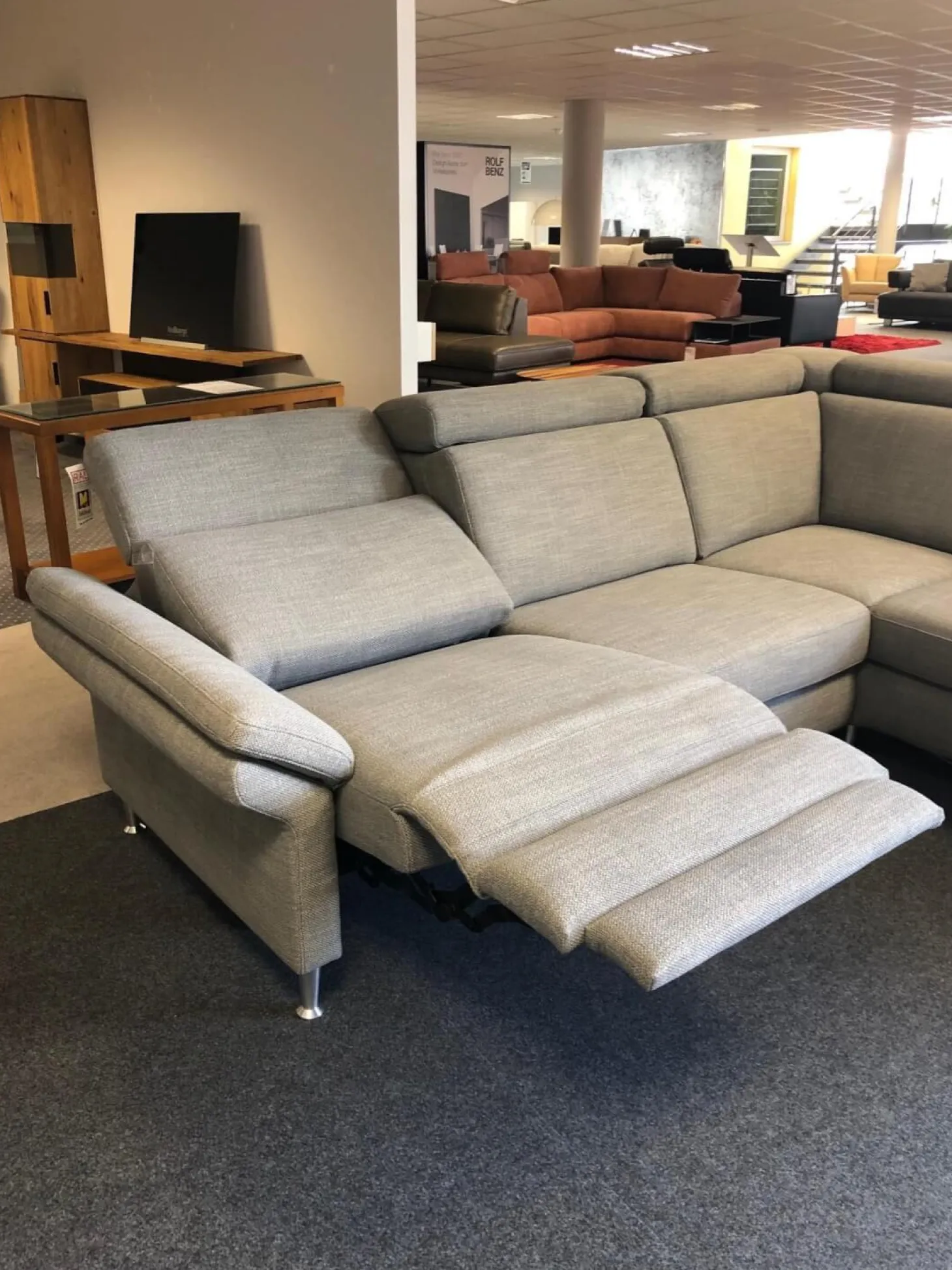 Ecksofa Modell 1073 Stoff Picasso Stone Metallfüße Aluminium Rund Glänzend mit Verstellfunktionen