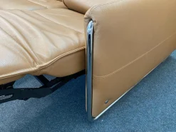 Ecksofa Modell Emily iLeder Cori Farbe Caramel Metall Armlehne Chrom mit Power Funktionen