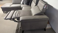 Ecksofa Motion IV Leder LL Evita Smoke Grau Metallfuß Schwarz Mit Tisch Und Kissen