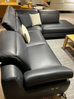 Ecksofa MR9120 Leder Montana Night Schwarz Füße Metall Schwarz Inklusive Kissen