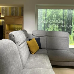 Ecksofa Neapel Stoff 5802 084 Quarz Hellgrau Federkern Füße Metall Mit Dekokissen