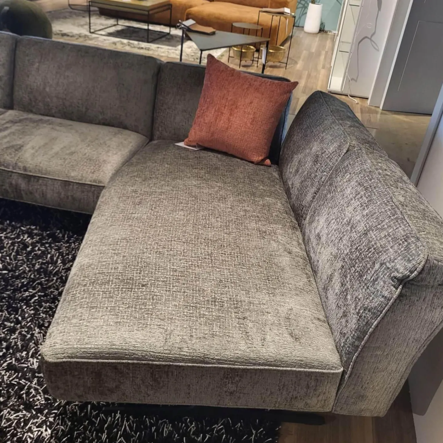 Ecksofa No 04 Stoff Fusion Thyme PG III Grau Metallfüße Schwarz