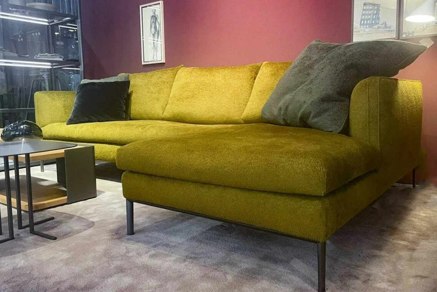 Ecksofa Paul Stoff Wonder WG 445 Grün Gestell Metall Zinnfarbig Mit Kissen