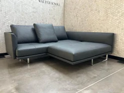 Ecksofa Prime Time 490 10 Leder Miami Schwarz Gestell Aluminium Hochglanz Poliert Inklusive Kissen mit der legendären Schwenkfunktion