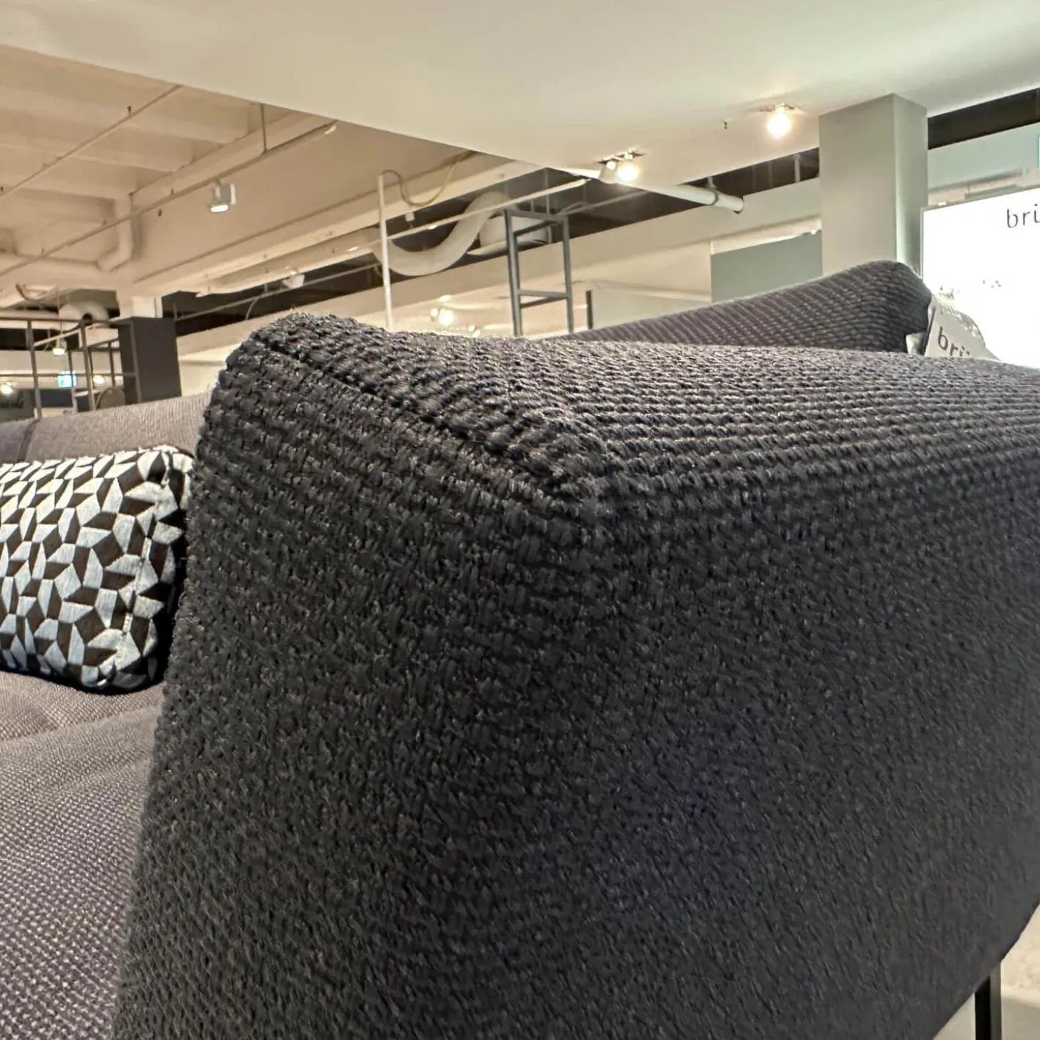 Ecksofa Roro In Stoff 3687/98 Dunkelblau Gestell In Metall Schwarz Pulverbeschichtet Mit Drehsitzen