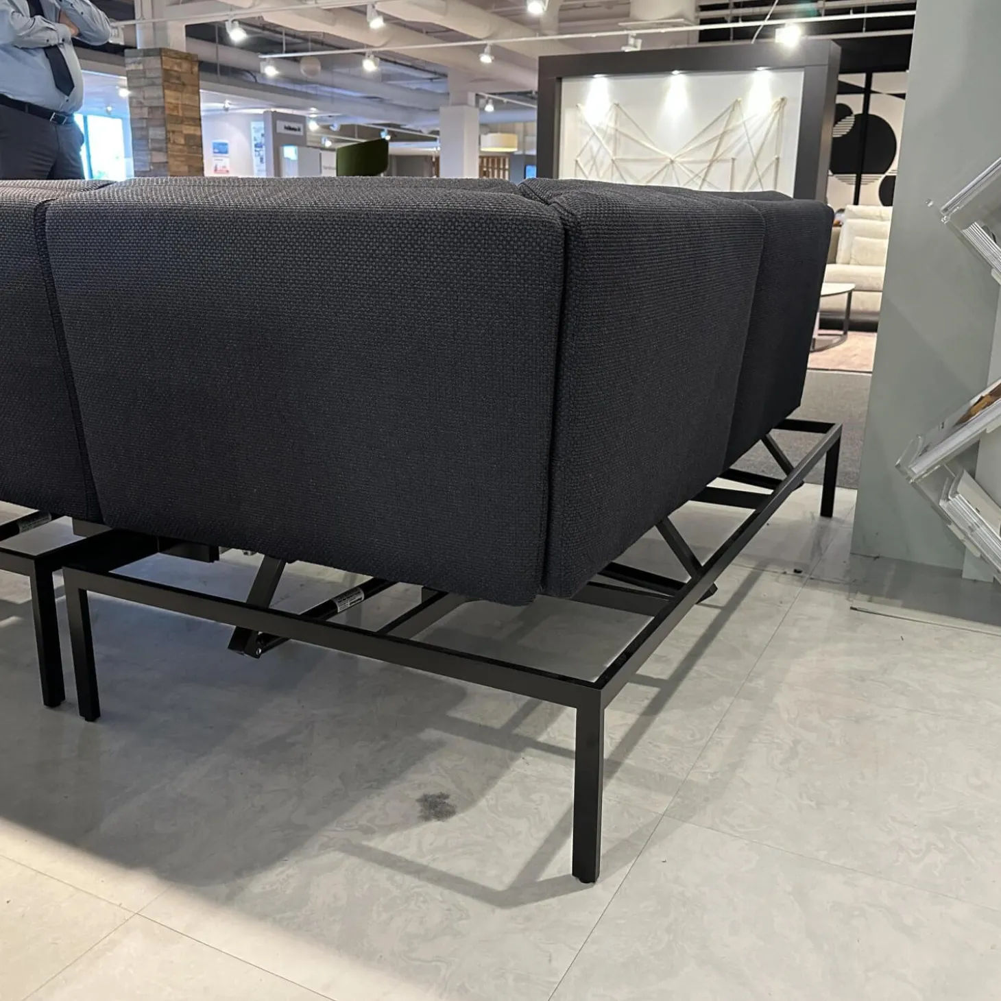 Ecksofa Roro In Stoff 3687/98 Dunkelblau Gestell In Metall Schwarz Pulverbeschichtet Mit Drehsitzen