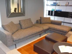 Ecksofa Sofagruppe Mell Lounge Stoff 9206 Braungrau Füße Schwarz mit Hocker