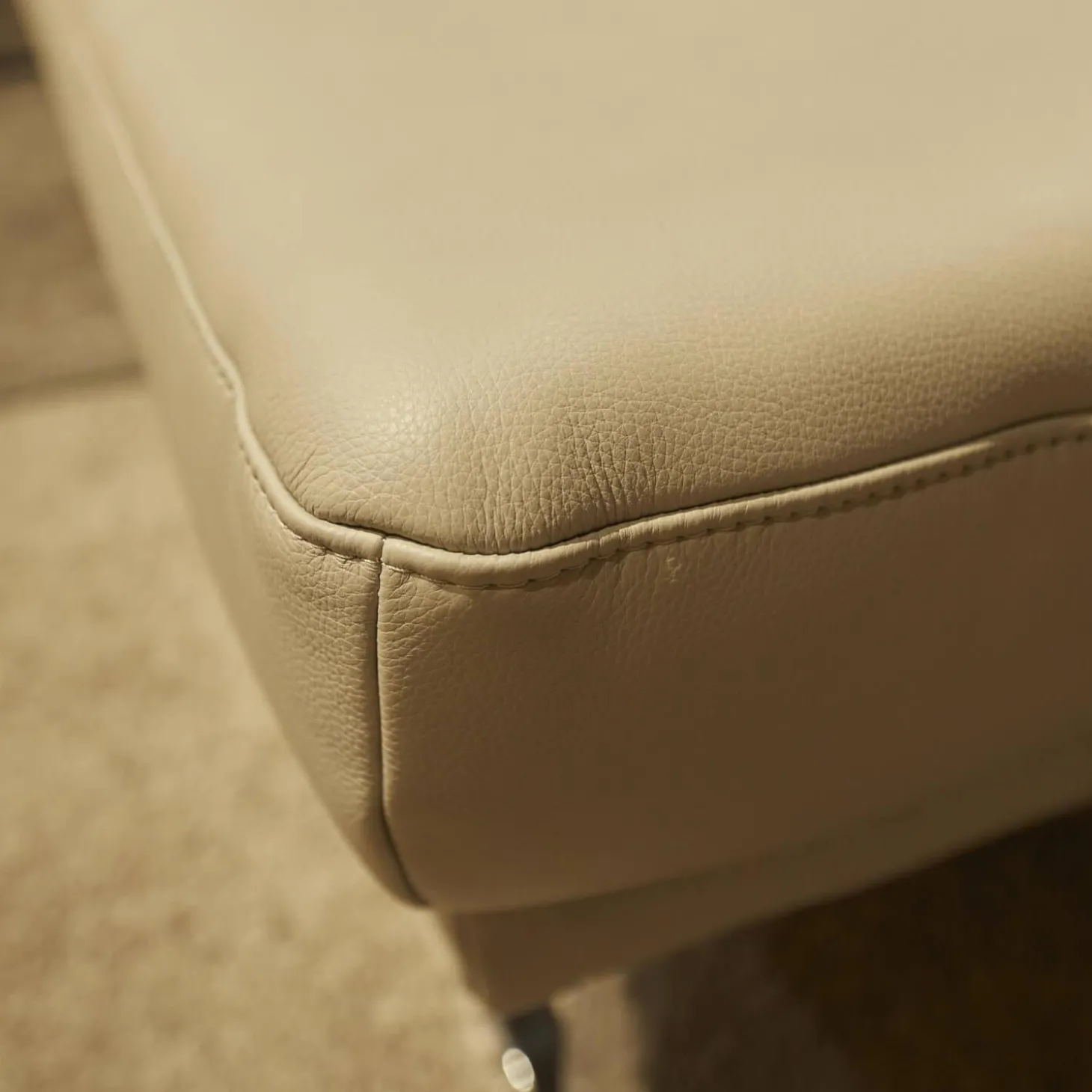 Ecksofa SW 744 Mallow Echtleder Mercury Light Grey Metallfuß