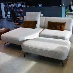 Ecksofa Taormina Stoff Livio Creme Grau Füße Schwarz Mit 1 Rückenkissen Und 2 Spitzkissen Stoff Genua Kupfer
