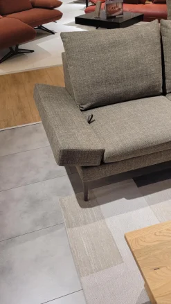 Ecksofa Tigra Landscape JR 2226 Stoff Siena C0006 Grau Grün Eckfuß Metall Schwarz Lackiert Mit Verstellbarer Armlehne