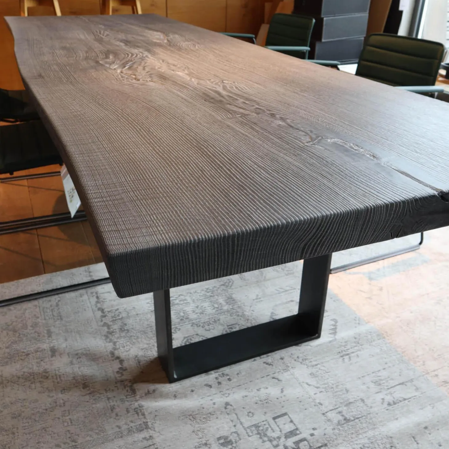 Einstammtisch Naturkante Eiche Schwarz Geflammt Struktur Weiß Ausgebürstet