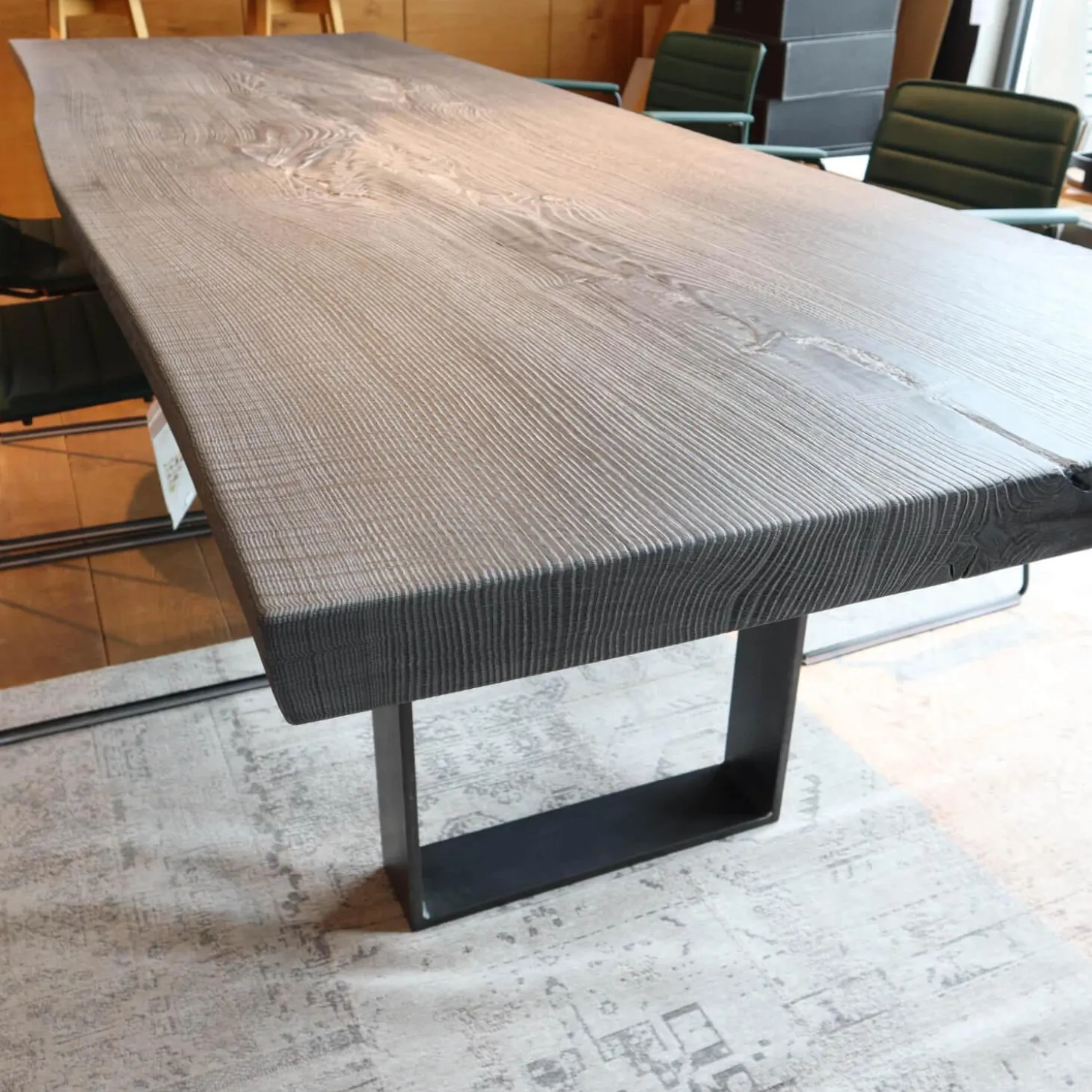 Einstammtisch Naturkante Eiche Schwarz Geflammt Struktur Weiß Ausgebürstet