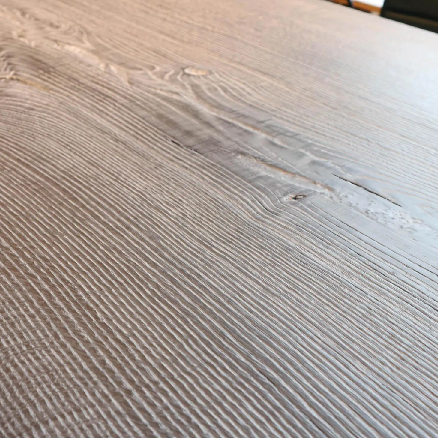 Einstammtisch Naturkante Eiche Schwarz Geflammt Struktur Weiß Ausgebürstet