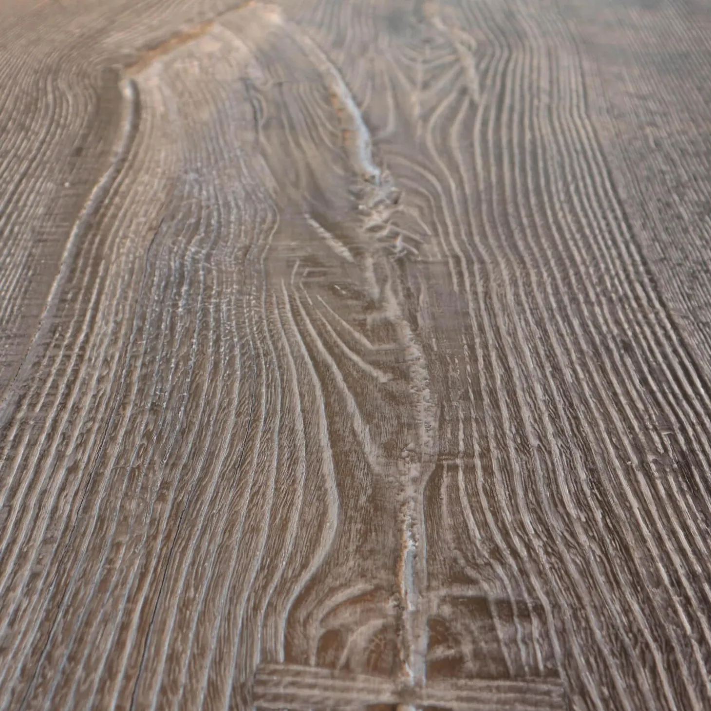 Einstammtisch Naturkante Eiche Schwarz Geflammt Struktur Weiß Ausgebürstet