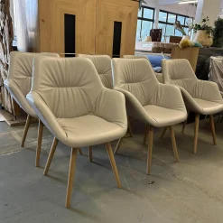 6er Set Armlehnsessel Pinnar Leder 2 07 Steingrau Grau Holzgestell Knorrige Eiche Natur Geölt