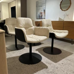 4er Set Armlehnstuhl Leya Innen Stoff Maple 212 Beige Außen Leder Orient 20001 Ebony Schwarz Gestell Metall Schwarz Pulverbeschichtet