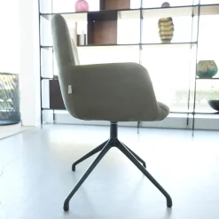 2er Set Armlehnstuhl Materia Soft Leder Nabuk Nubuk 104 Salvia Grau Aluminiumgestell Base Irondust Schwarz Drehbar