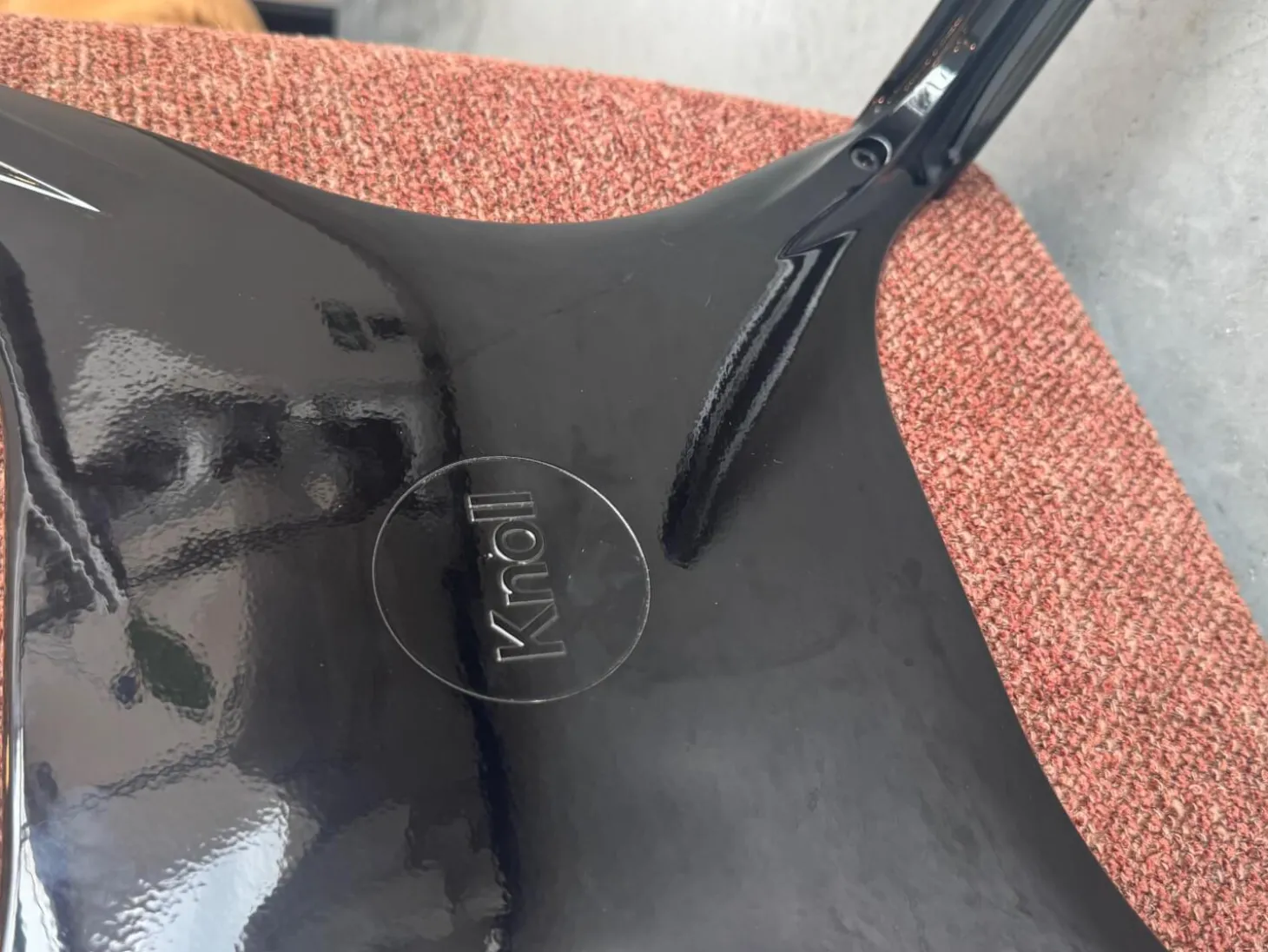 4er Set Armlehnstuhl Sedia KN6 Stoff Harley 12 Red Brick Rot Gestell Aluminium Schwarz Lackiert