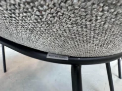 6er Set Armlehnstuhl Sheru 1435 Stoff Togba 7854 Pebble Grau Gestell Metall Pulverbeschichtet Schwarz Matt Mit Gleitern