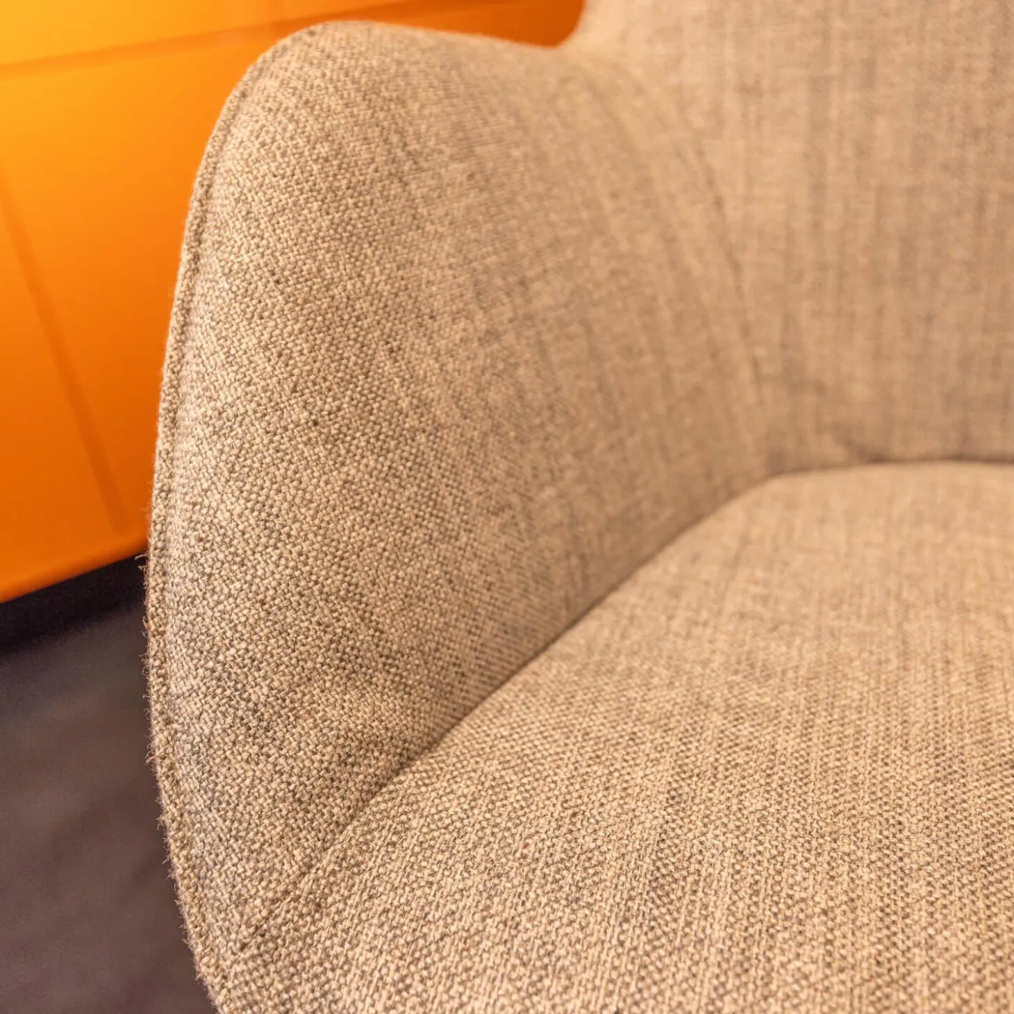 4er Set Armlehnstuhl Sheru Bezug Stoff 25 Togba 7854 Pebble Grau 4-Bein-Gestell Pulverbeschichtet Schwarz