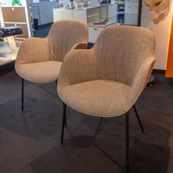 4er Set Armlehnstuhl Sheru Bezug Stoff 25 Togba 7854 Pebble Grau 4-Bein-Gestell Pulverbeschichtet Schwarz