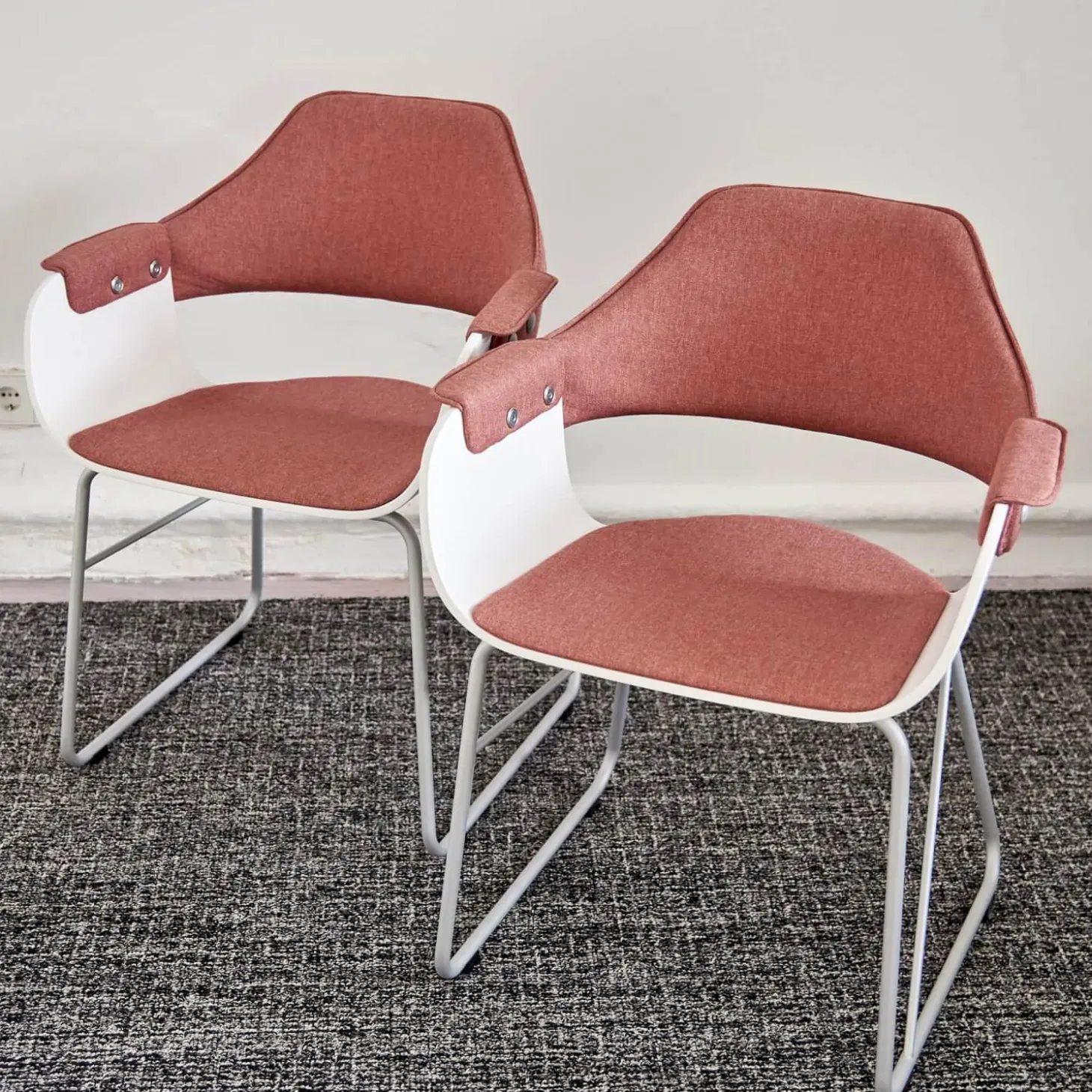 2er Set Armlehnstuhl Showtime Schale Weiß Lackiert Bezug Medley Y10 Pink Gestell Kufen Silber 7035 Mit Armauflagen