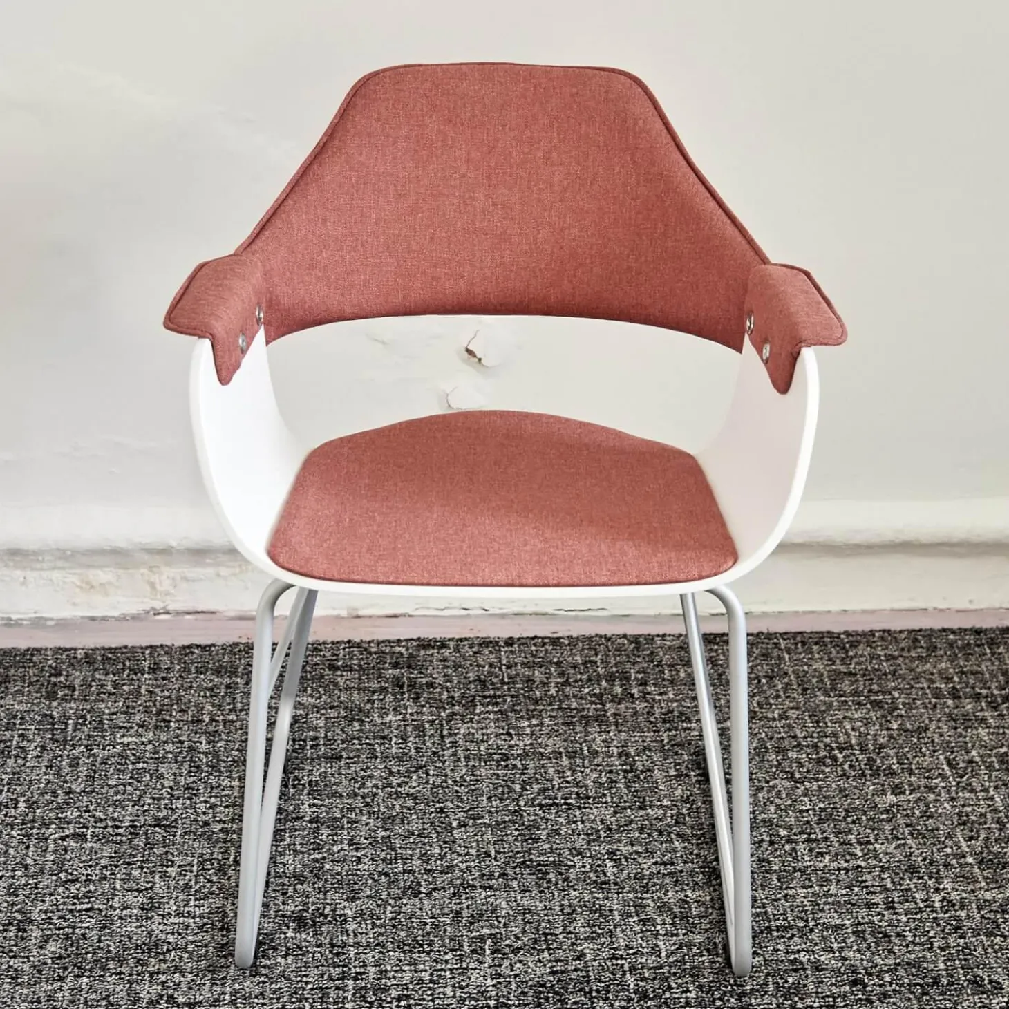 2er Set Armlehnstuhl Showtime Schale Weiß Lackiert Bezug Medley Y10 Pink Gestell Kufen Silber 7035 Mit Armauflagen