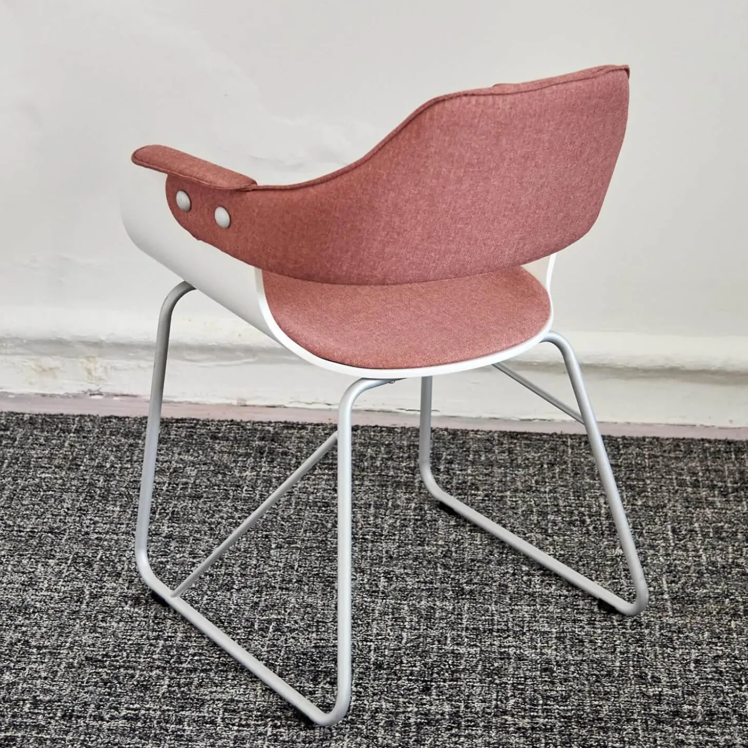 2er Set Armlehnstuhl Showtime Schale Weiß Lackiert Bezug Medley Y10 Pink Gestell Kufen Silber 7035 Mit Armauflagen