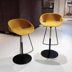 2er Set Barhocker Flat Stool Sitzschale Nordic Acqua Clean Gelb Bodenplatte Und Säule Stahl Matt Schwarz